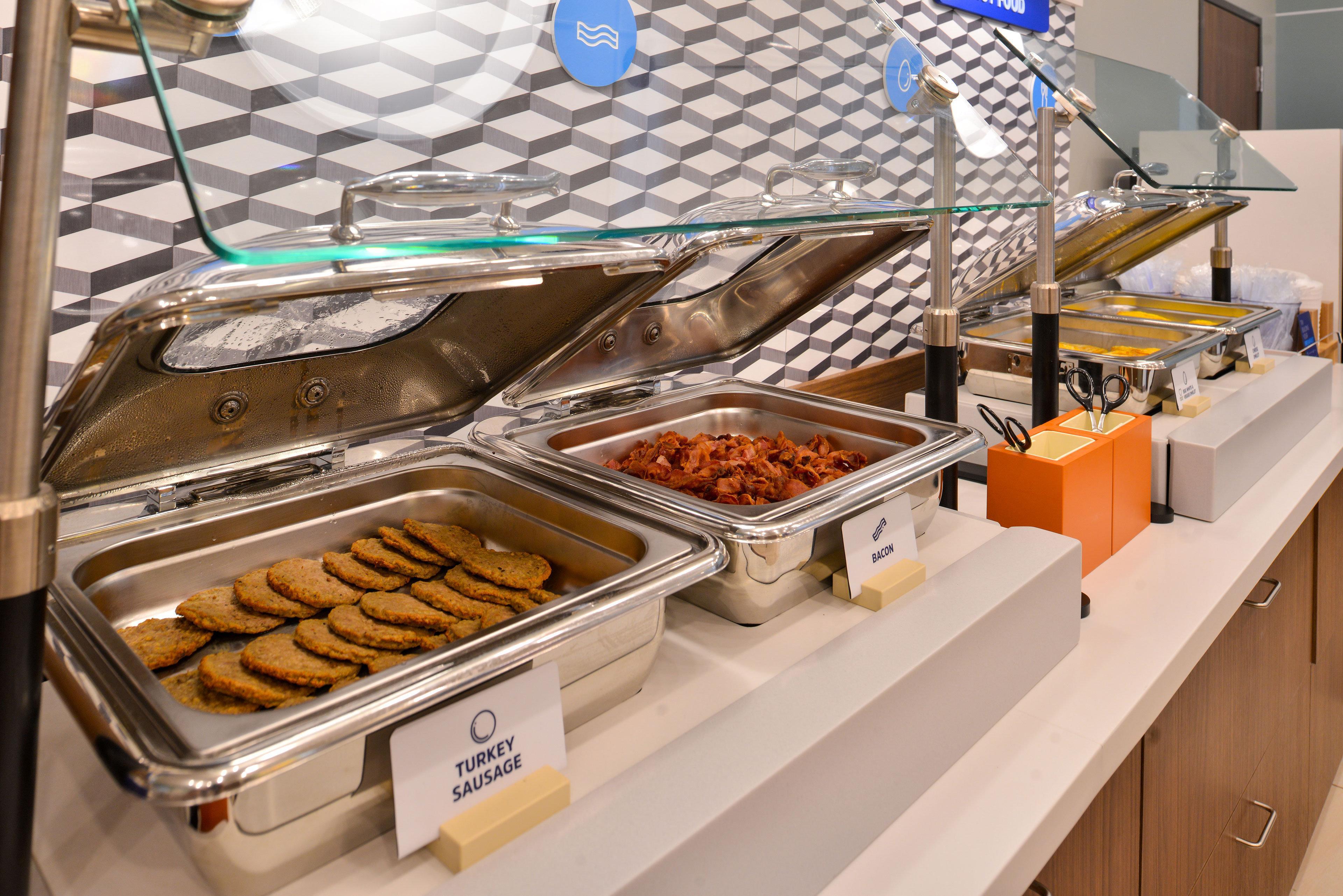 Holiday Inn Express & Suites Emporia Northwest By Ihg Exteriör bild
