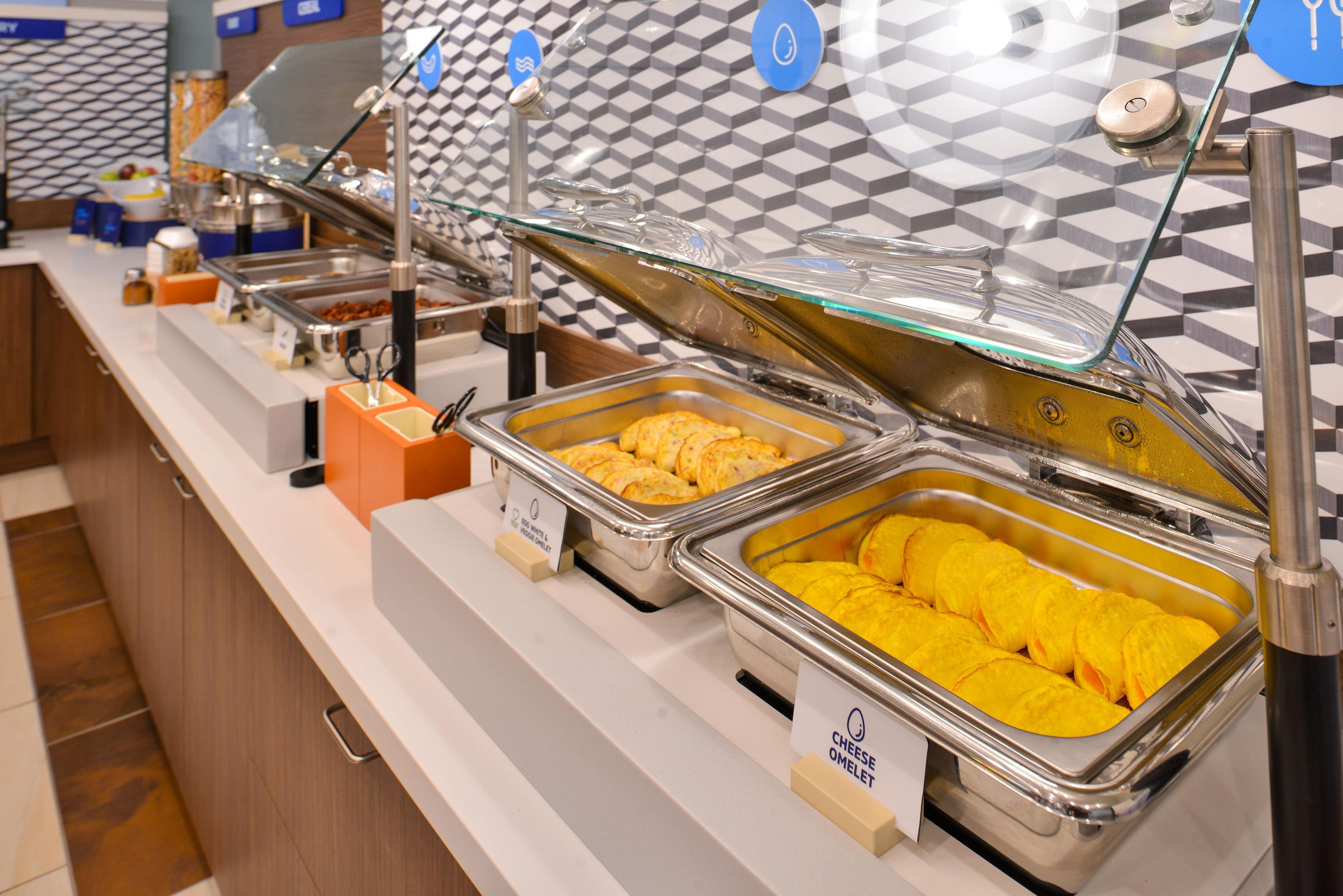 Holiday Inn Express & Suites Emporia Northwest By Ihg Exteriör bild