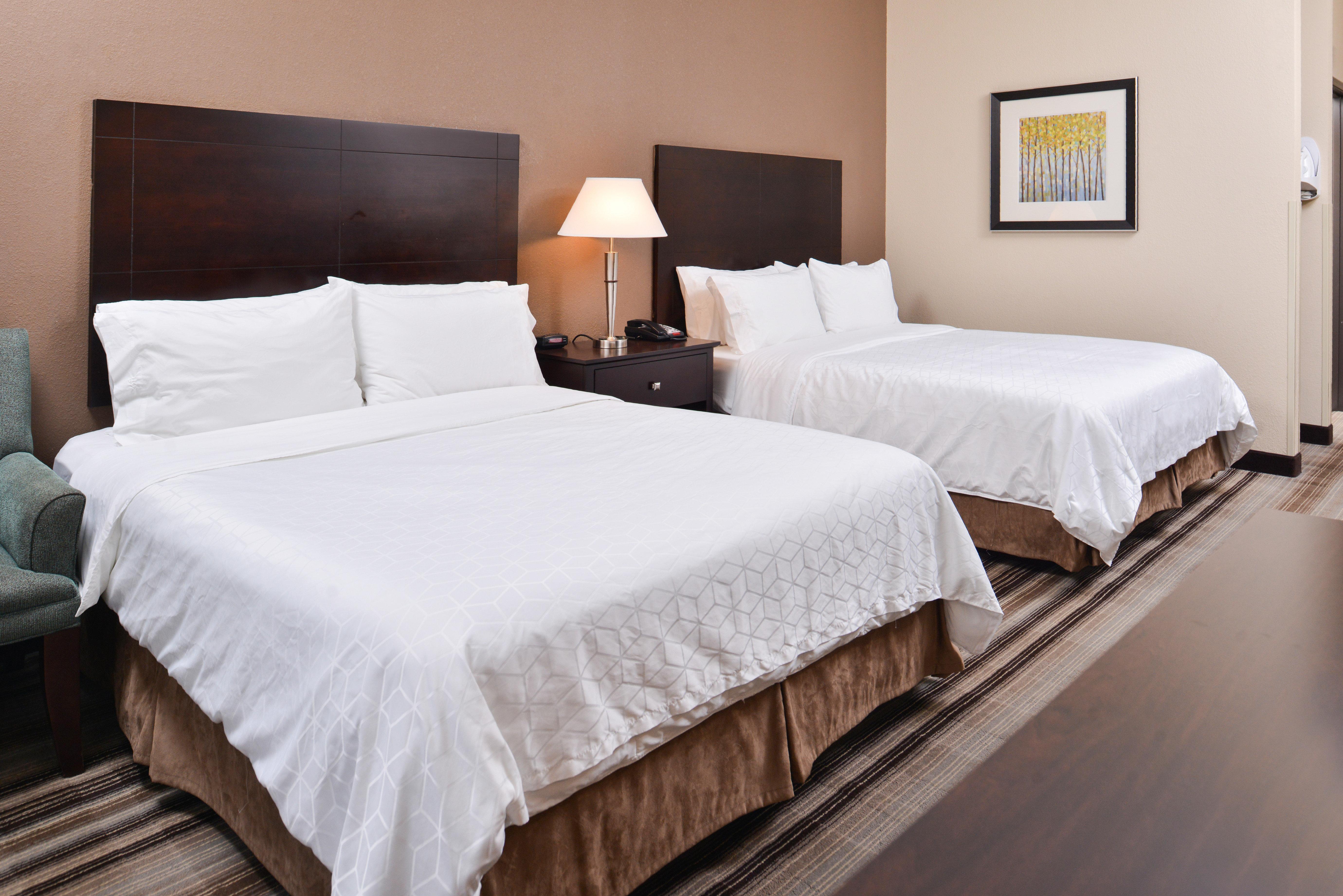 Holiday Inn Express & Suites Emporia Northwest By Ihg Exteriör bild