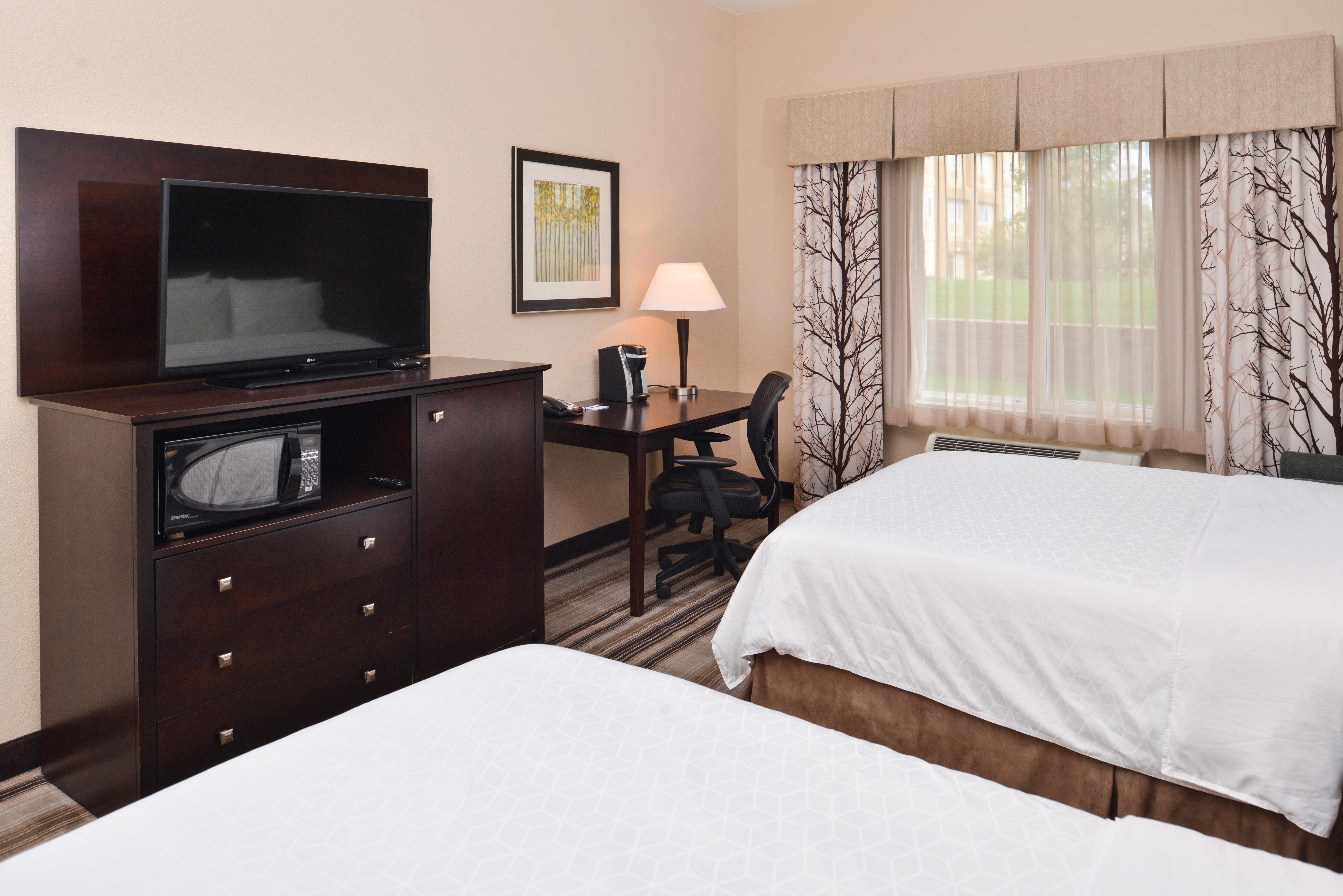 Holiday Inn Express & Suites Emporia Northwest By Ihg Exteriör bild